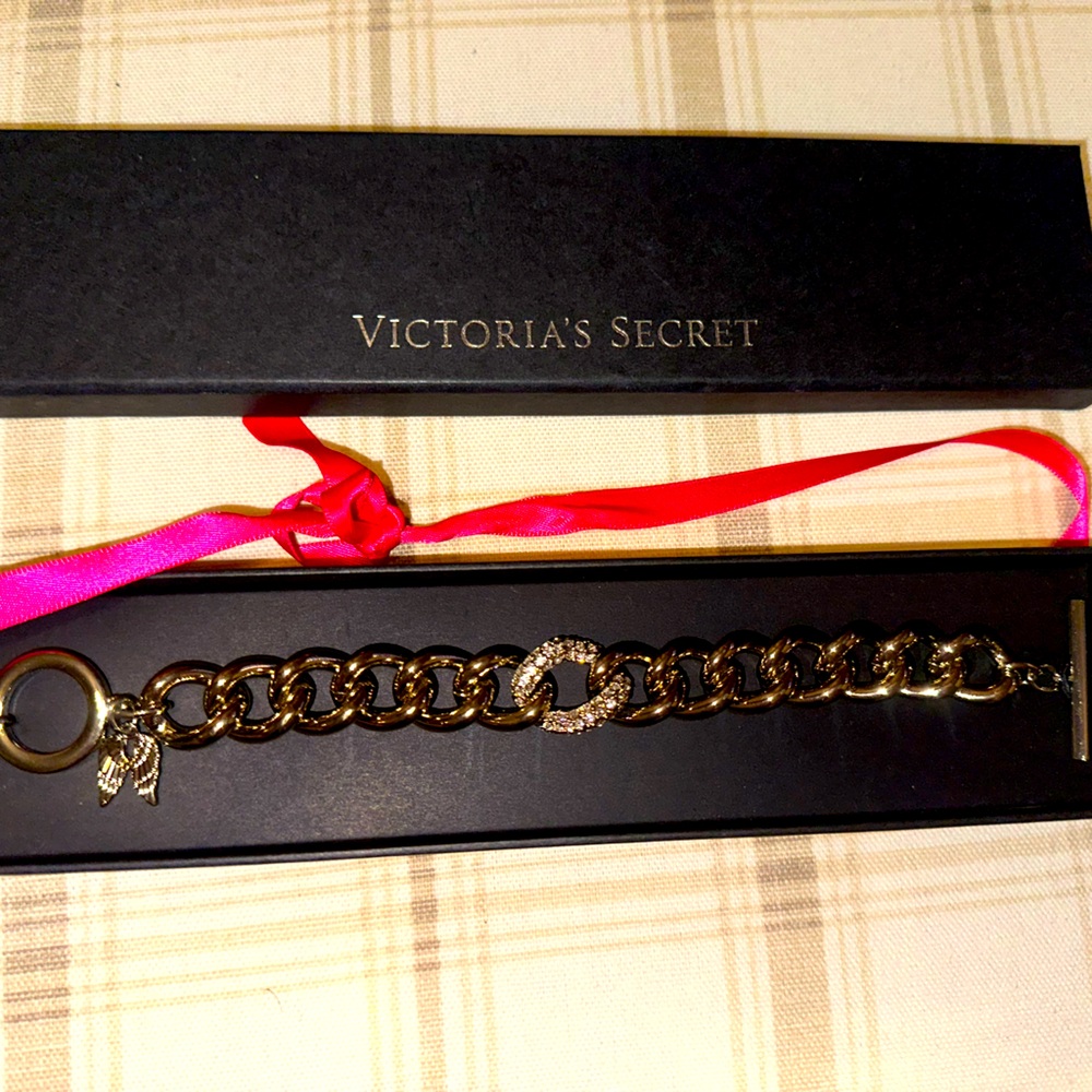 Never used gold chunky Victoria’s Secret bracelet